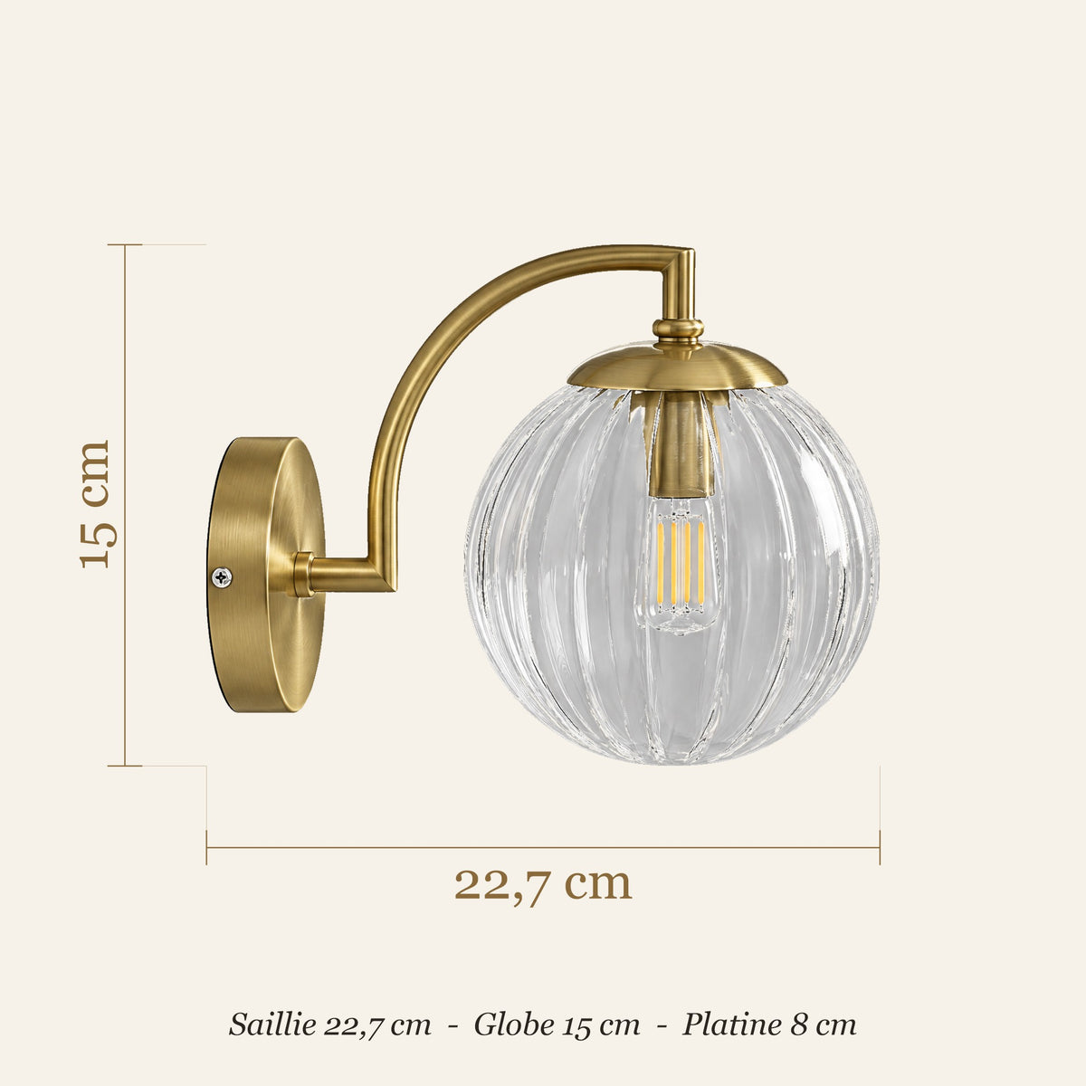 Dimensions de l'applique globe : saillie 22,7 cm, globe 15 cm