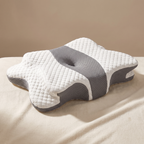 Oreiller cervical ergonomique papillon en mousse profilée, housse blanche déhoussable et panneau mesh gris — Reposéa