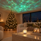 Projecteur d'ambiance effet aurore boréale au plafond d'un salon avec sapin de Noël
