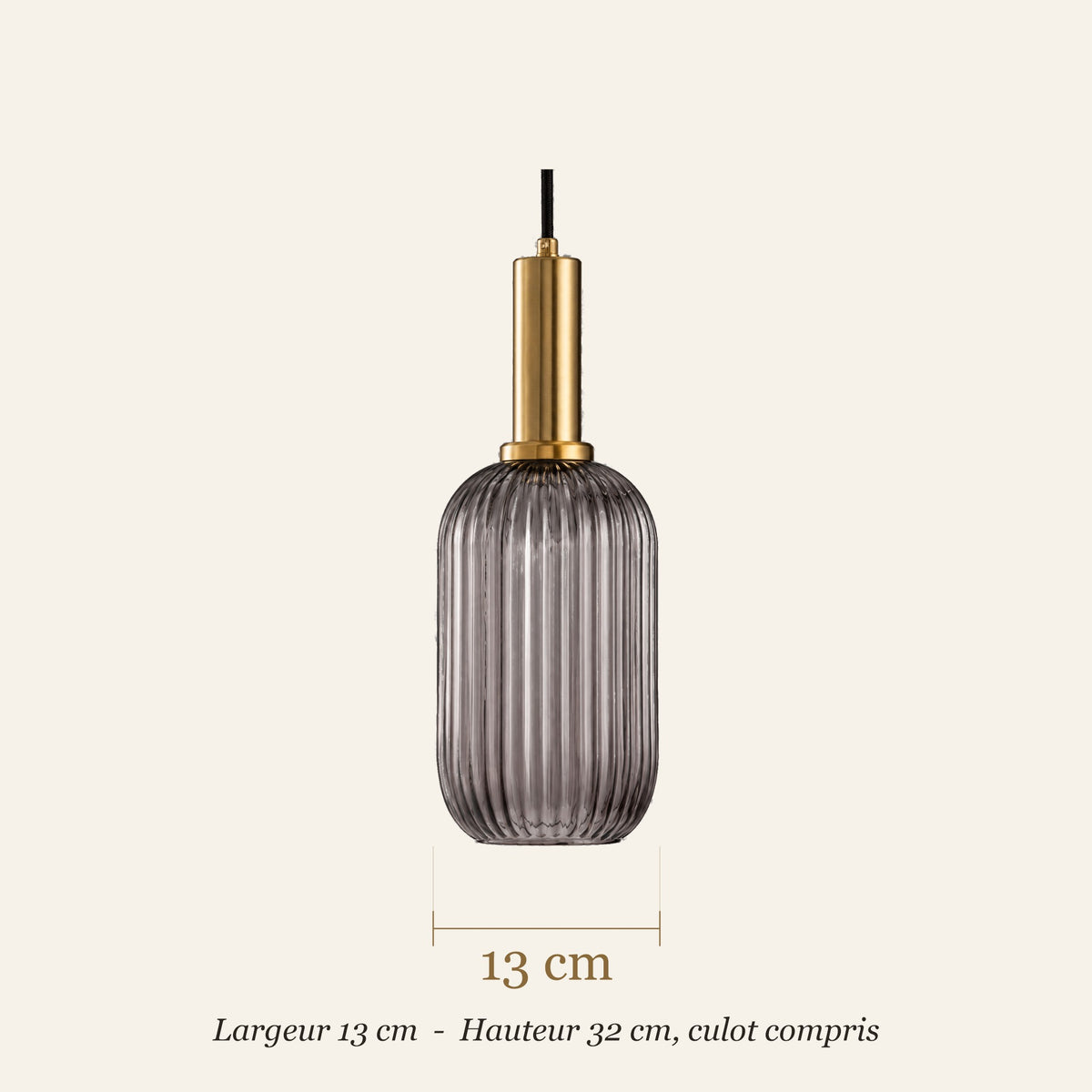 Dimensions de la suspension en verre strié : 13 × 32 cm